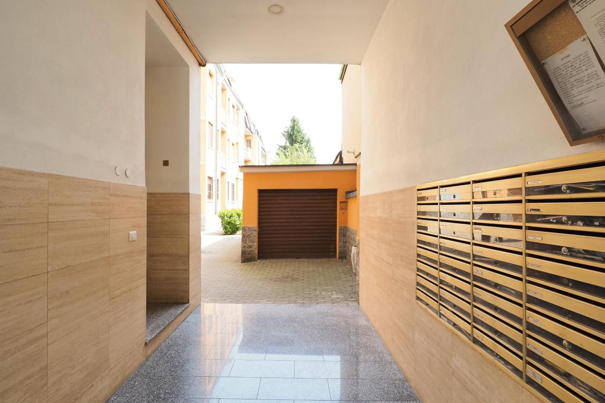 Primopiano - Astesani Apartment Milan Luaran gambar